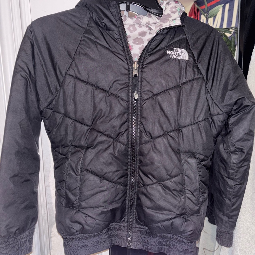 The North Face Girls reversible Charcoal/Leopard Quilted Jacket